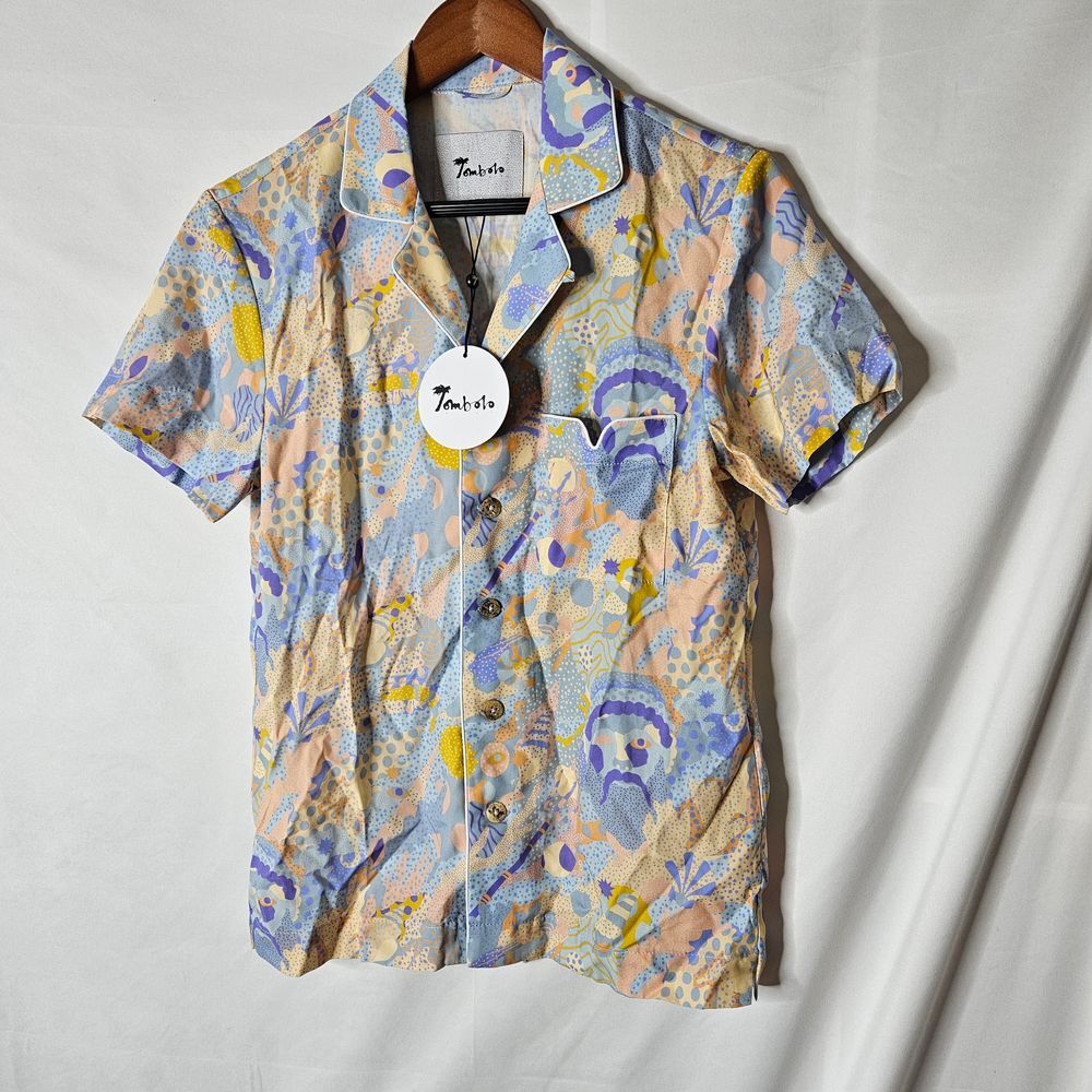 Tombolo Poseidons Wandering Eye Light Button Front Shirt‎ Unisex sz XS NWT